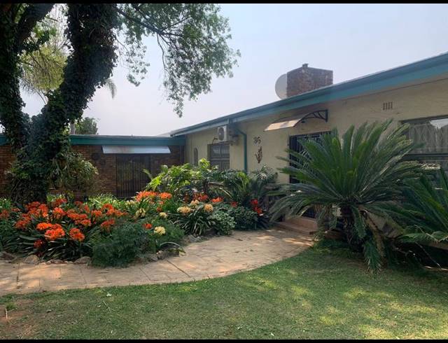 4 BEDROOM HOUSE FOR SALE IN BIRCHLEIGH